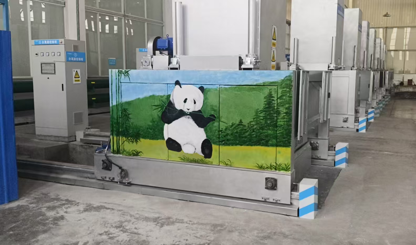 Anlagensektion in der HUABO Produktionshalle in Guangyuan